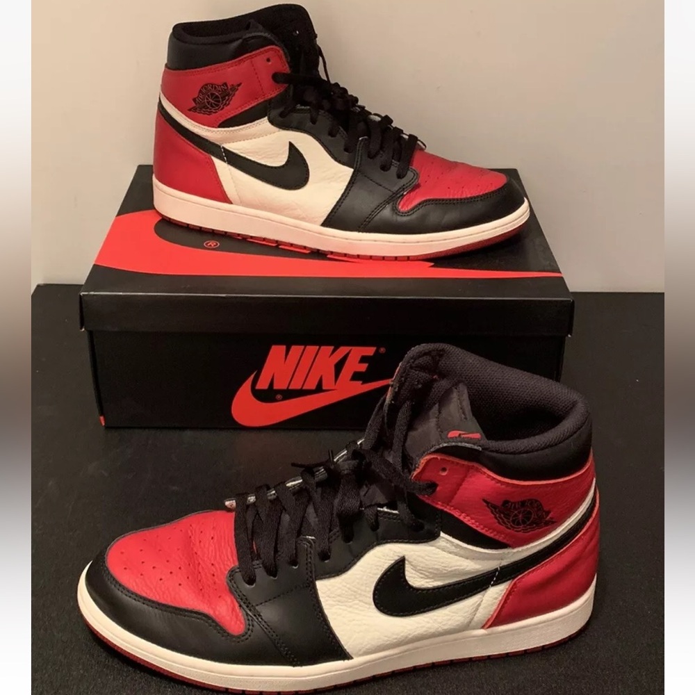 Nike Air Jordan 1 Retro High OG Bred Toe Men’s Size 13 Chicago 555088-610
